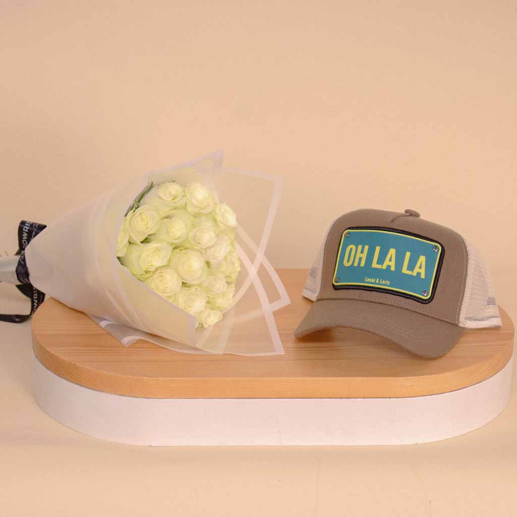 Levai & Loris Oh LaLa unisex cap | White Roses Bouquet 20 Roses