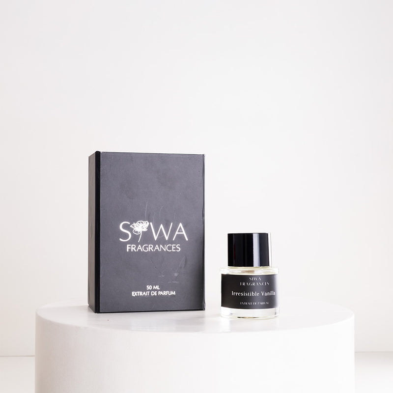 Siwa Irresistible Vanilla Eau de Parfum 50ml & White Roses Bouquet