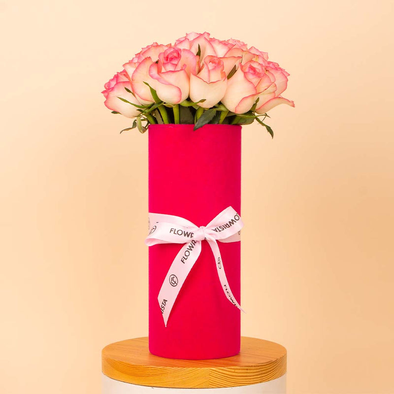 Jomilia Whisper Vase - 20 Stems