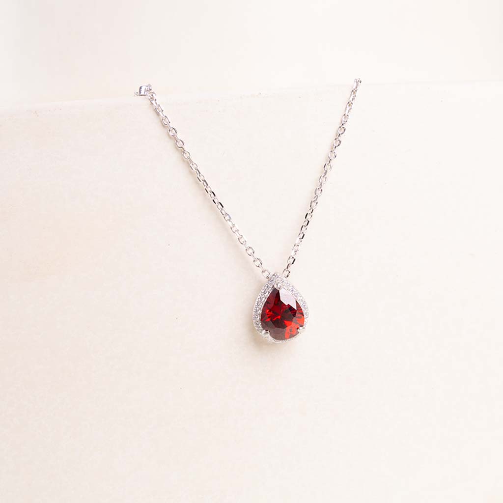 Markiz Platinum-Plated Red Zircon Necklace & Baby Roses & Gypsophila Bouquet