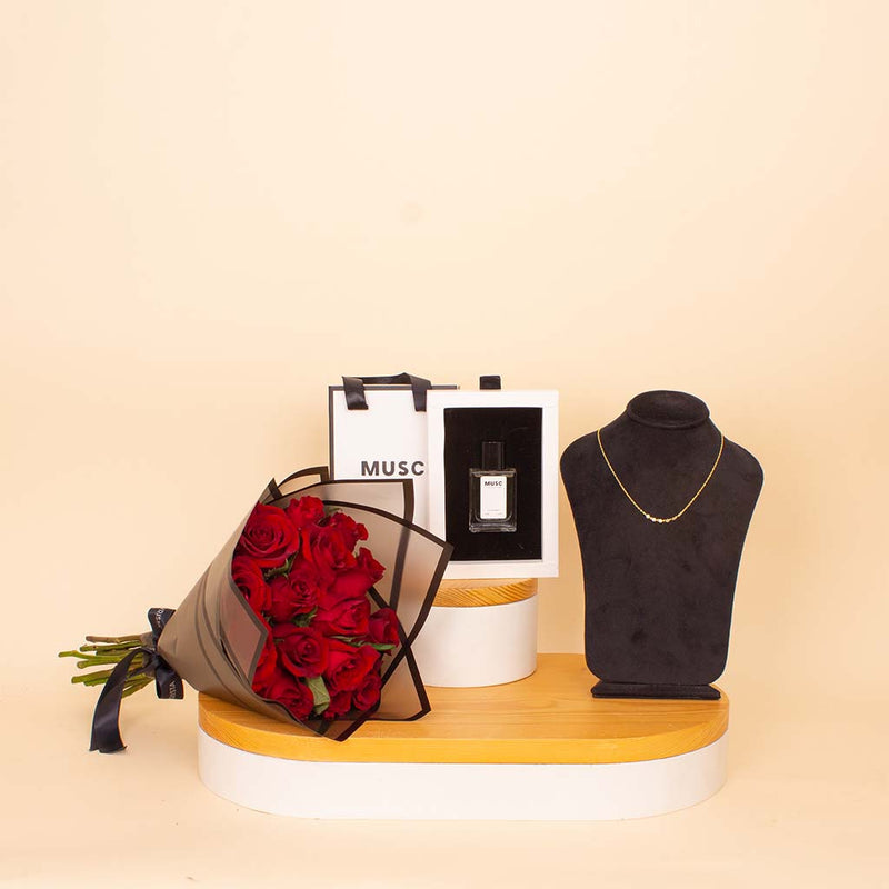 MUSC Oud Musc Perfume & Felizmoda Gold-Plated Silver Necklace with Red Roses Bouquet