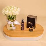 Siwa Marshmallow Bundle with Vase of 20 White Roses