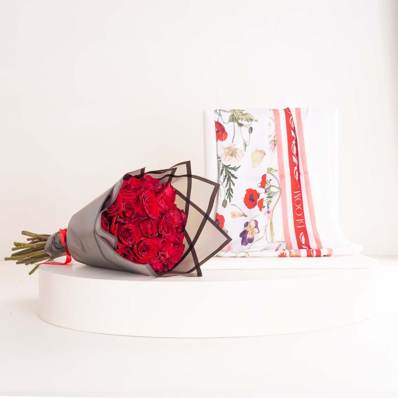 Veloor Rouge Scarf with 20 Red Roses Bouquet