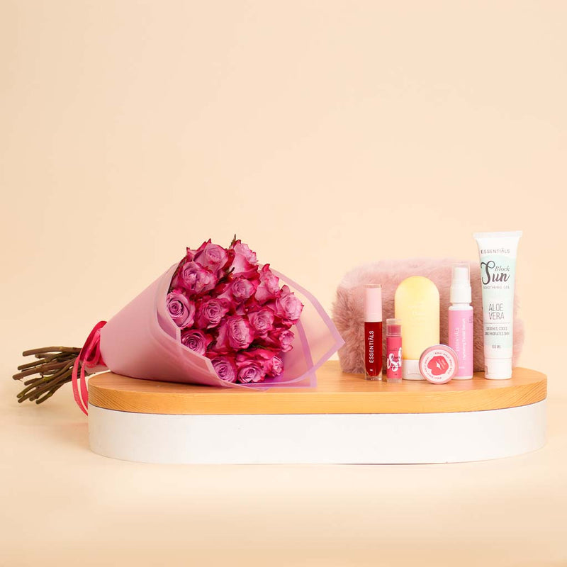 Essentials Autumn Everyday Pouch And 15 Roses