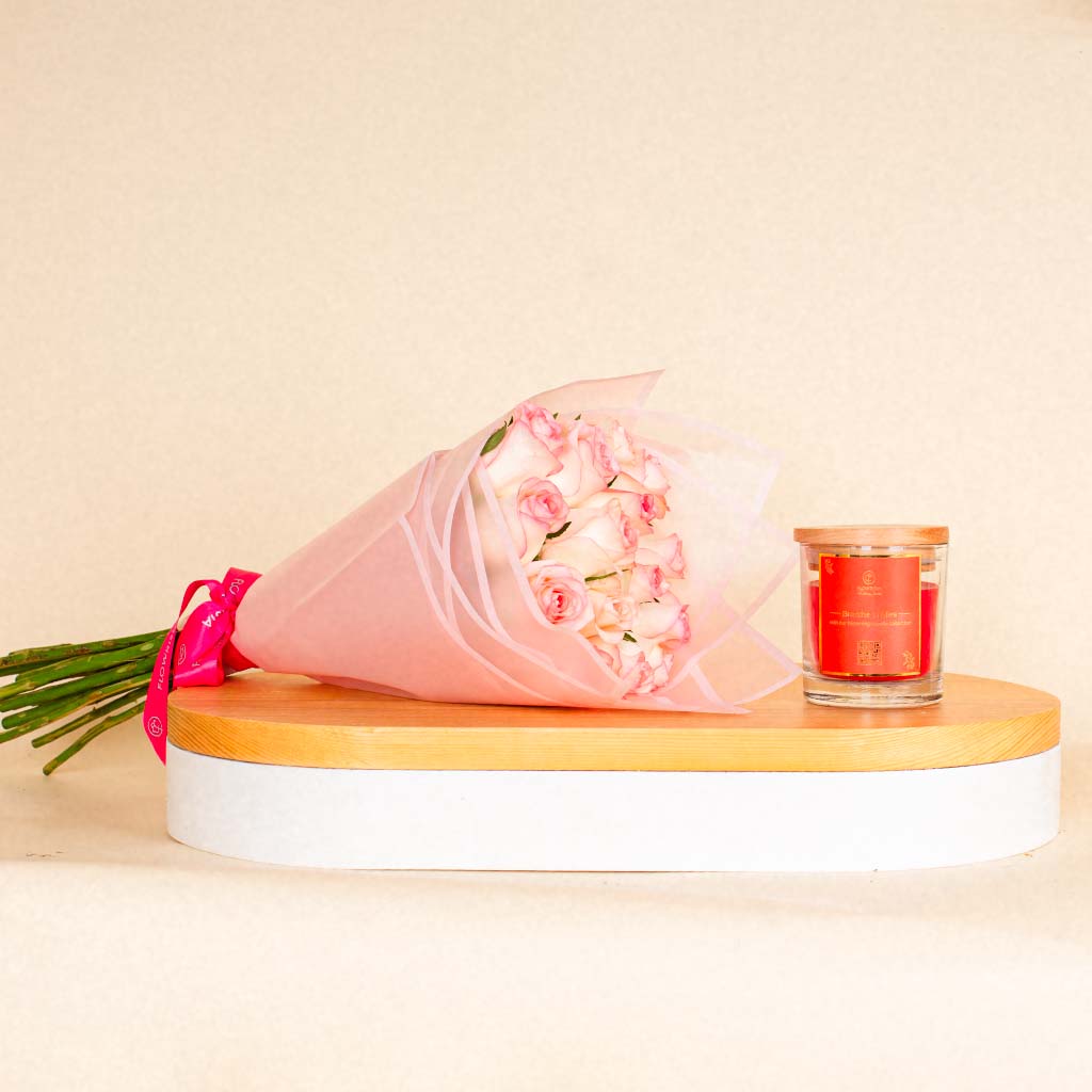 Red Jar Candle with 15 Light Pink Roses Bouquet