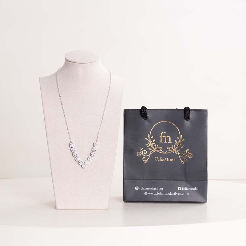 Felizmoda V-Shape Square Zircon Necklace & Red Roses Vase