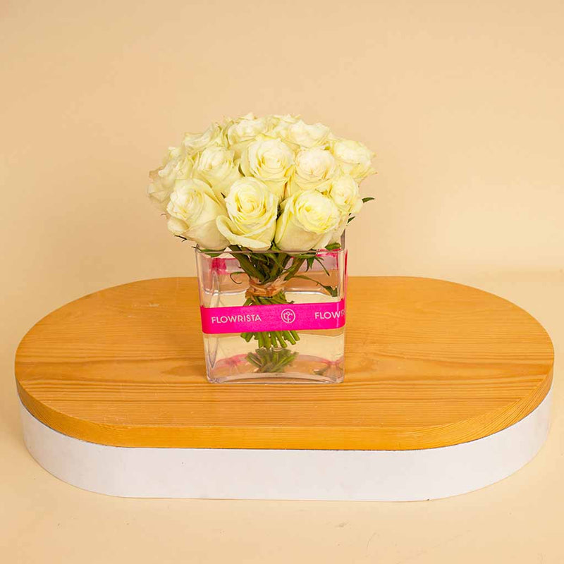 Flowrista | Cube Vase with 20 White Roses