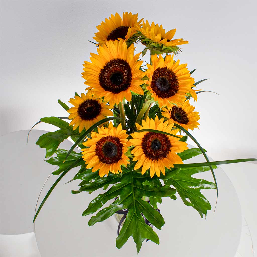Flowrista | Sunflower Vase – 10 Stems