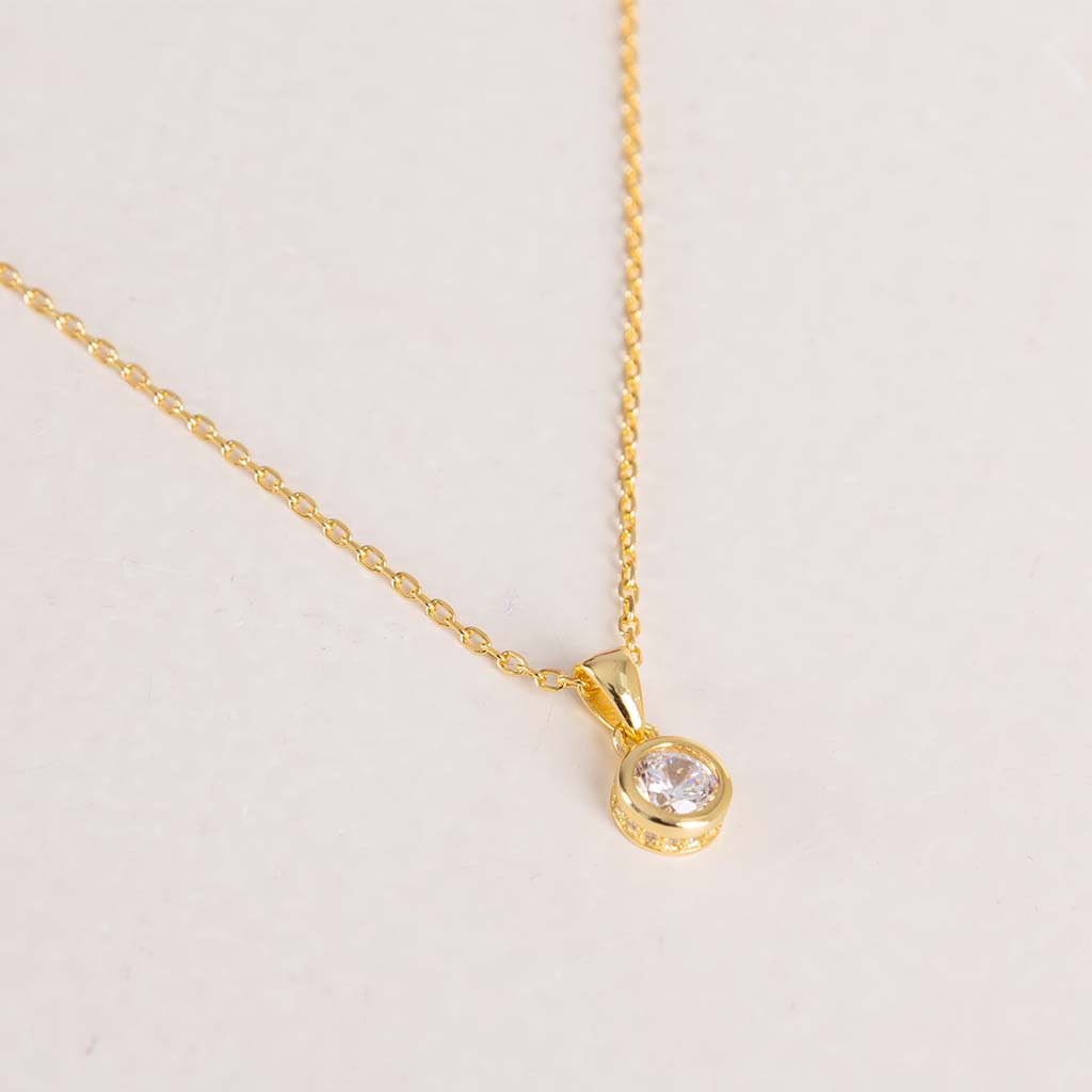 Markiz Thai Silver Gold-Plated Zircon Necklace & Red Roses Bouquet