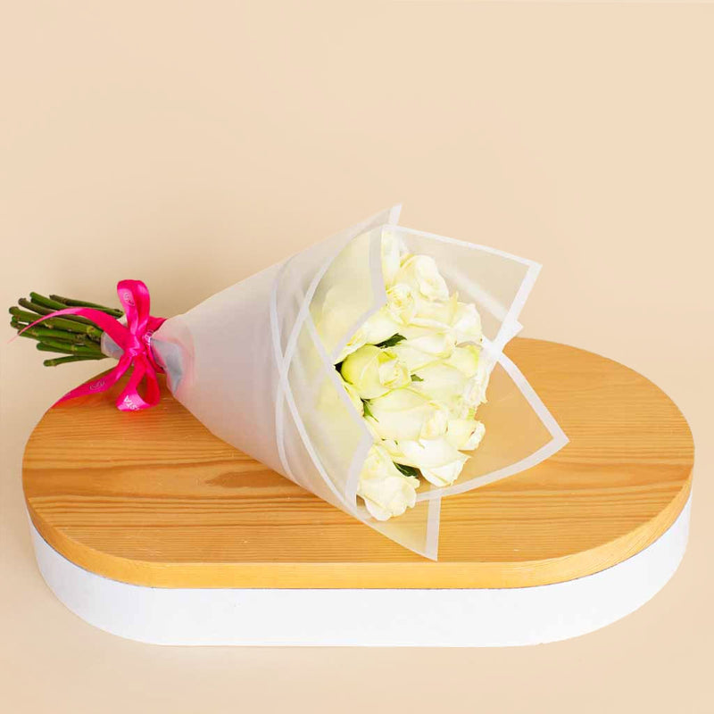 White Hand Bouquet 15 Roses