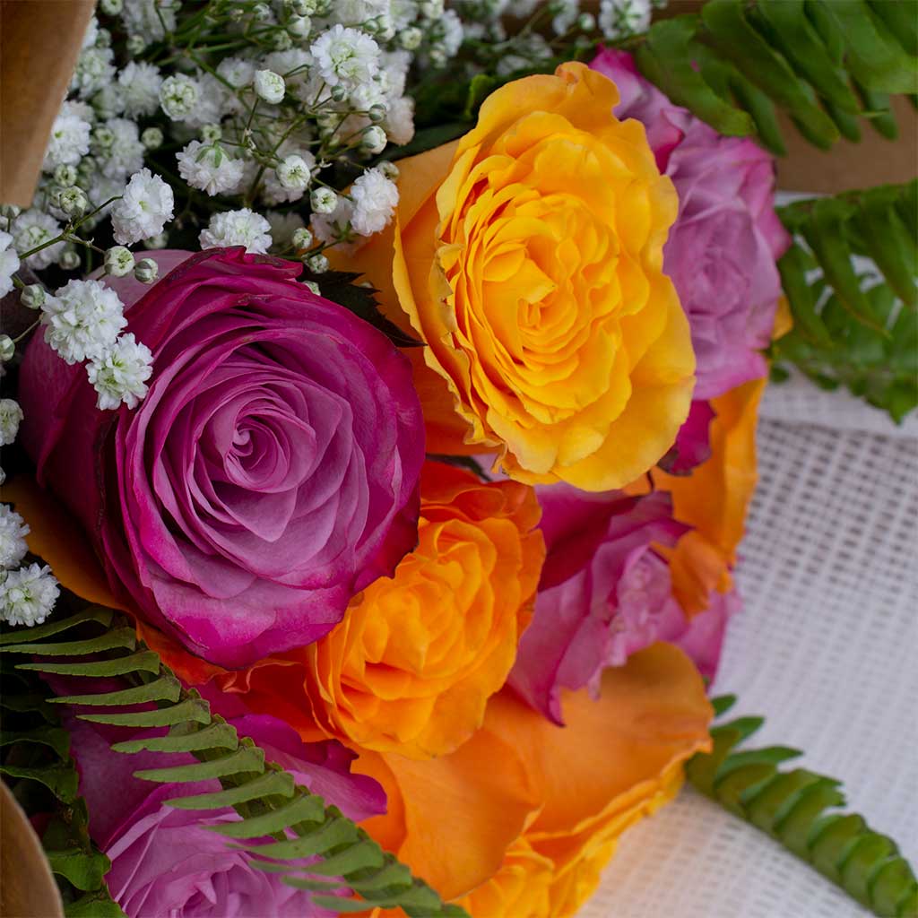 Levai & Loris Cap Gift Set with Roses - For Unisex