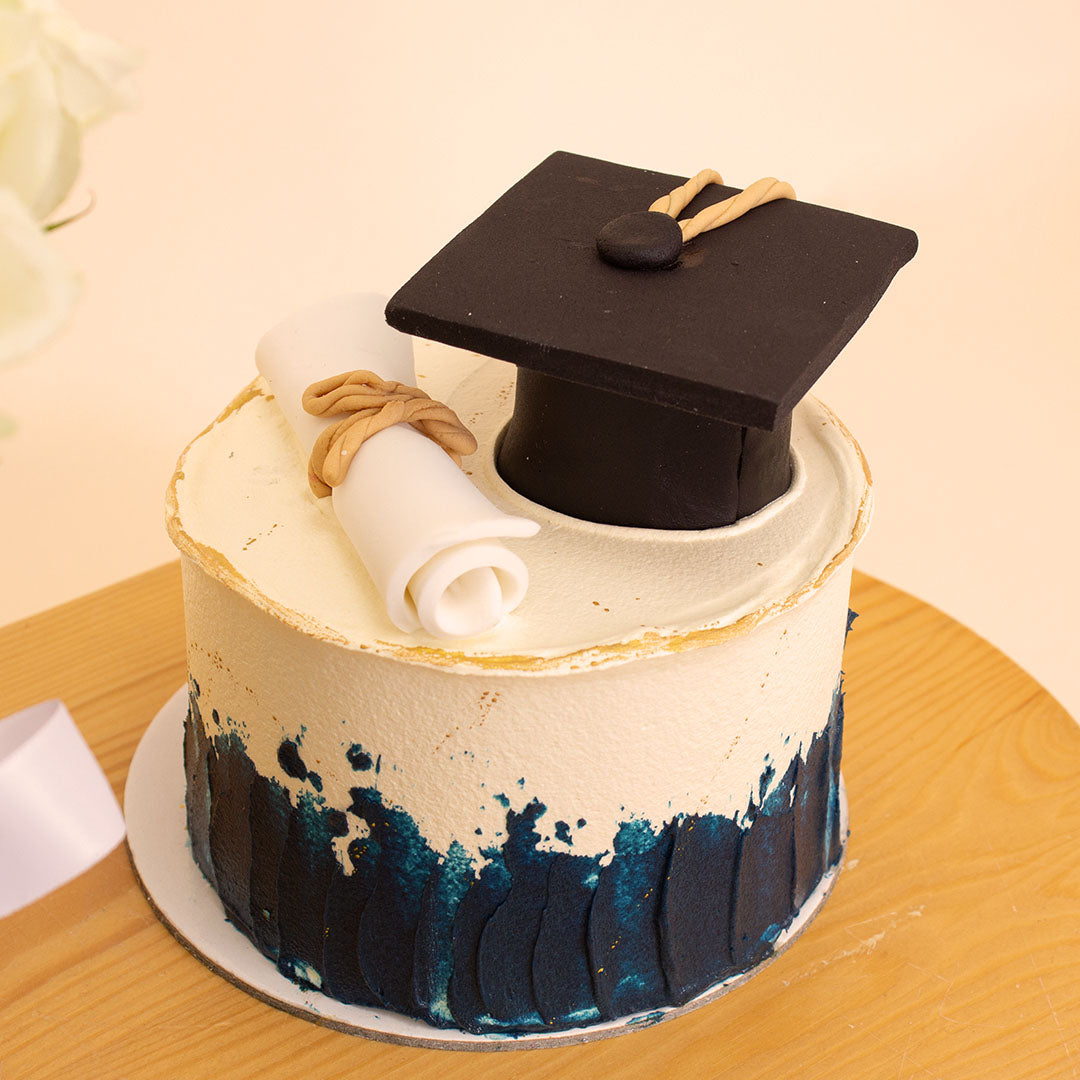Ninos Graduation Celebration Cake & 15 White Roses Vase