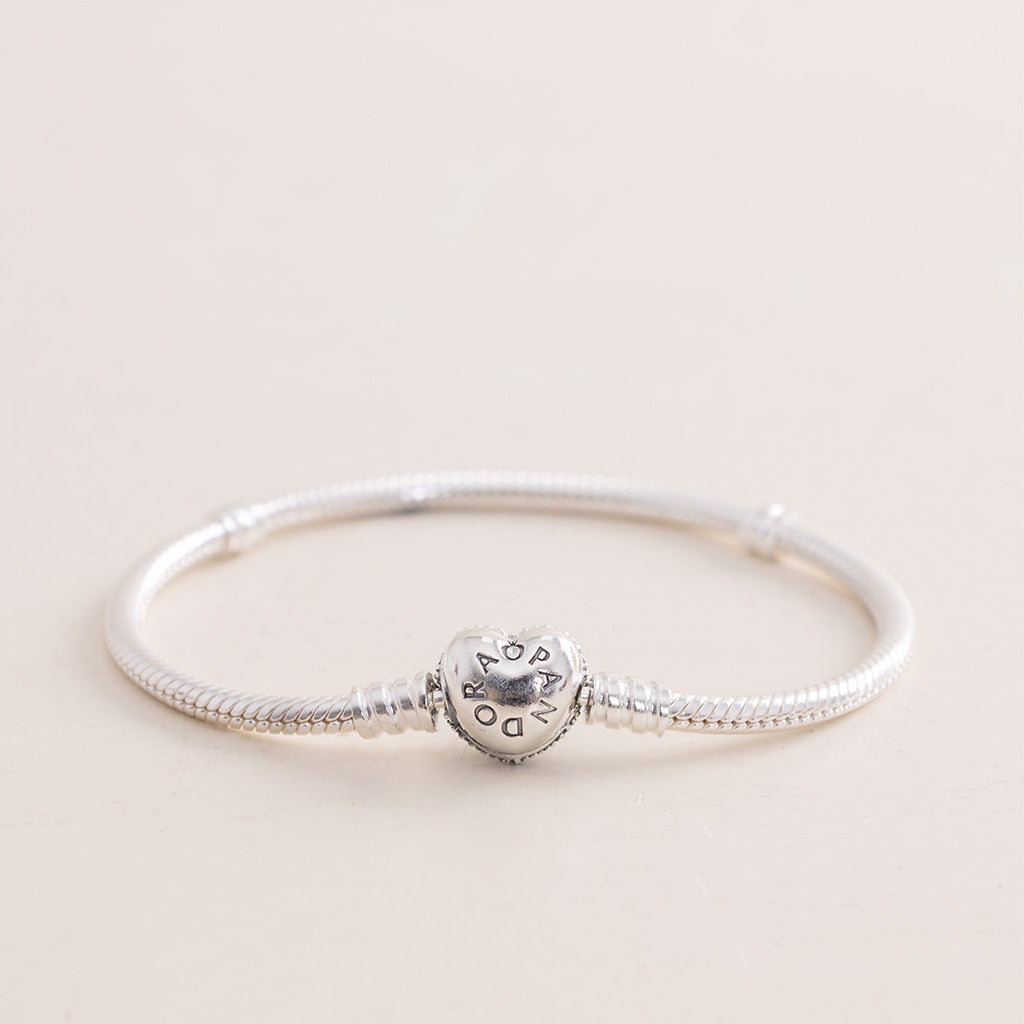 PANDORA Moments Silver Bracelet with Pavé Heart Clasp