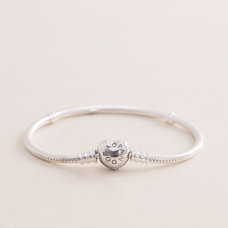 PANDORA Moments Silver Bracelet with Pavé Heart Clasp