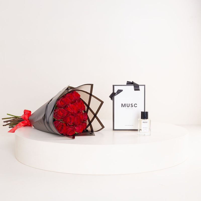 Musc Roses Vanille Perfume & 15 Red Roses Bouquet