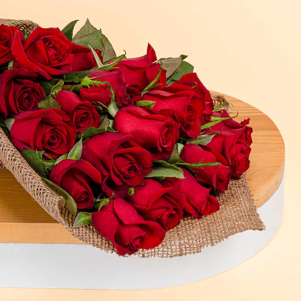 Flowrista | Red Roses Bouquet – 20 Stems
