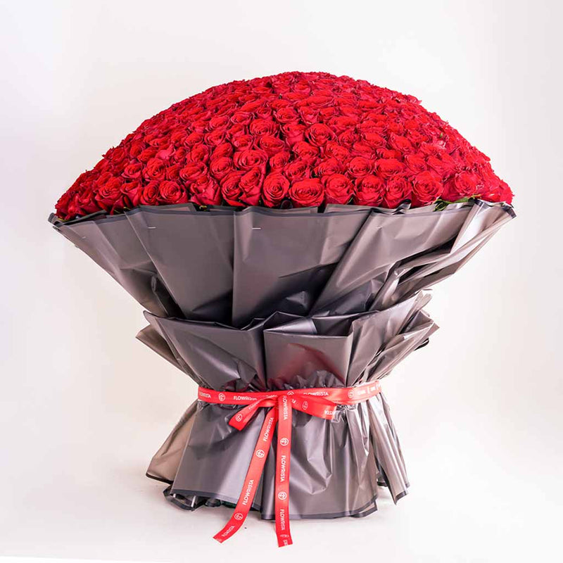 500 Red Flowers Bouquet
