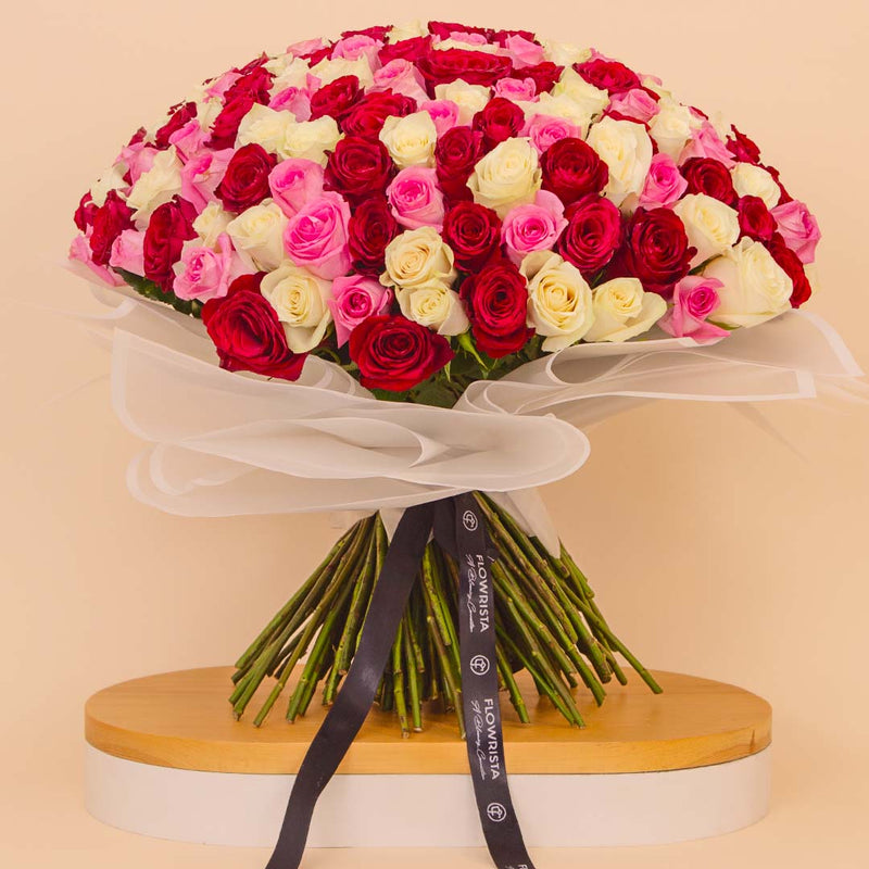 Flowrista | Grand Bouquet of 150 Mixed Roses