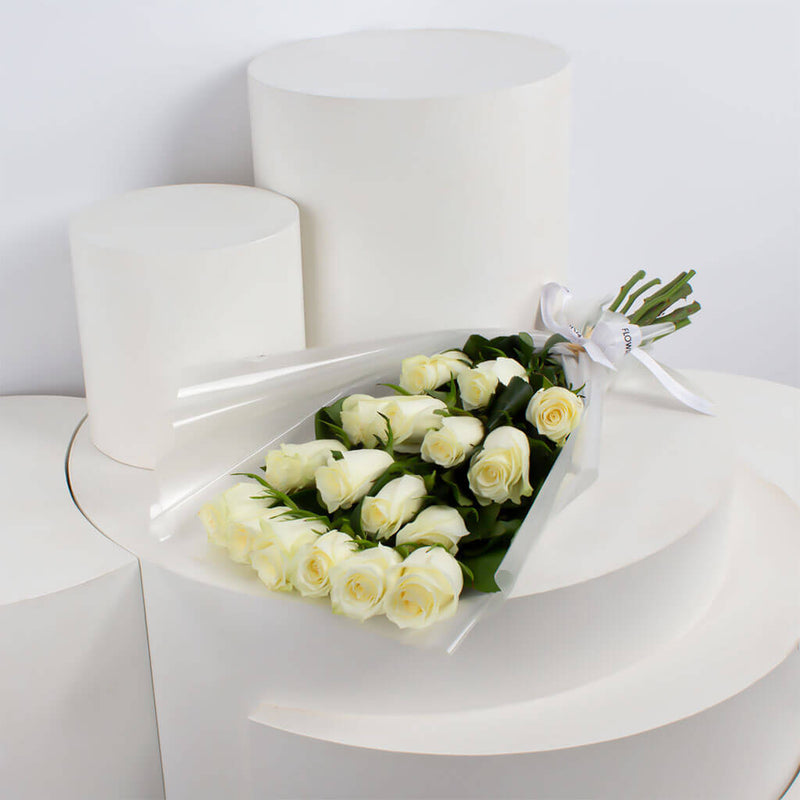 Flowrista | White Roses Bouquet - 17 Stems