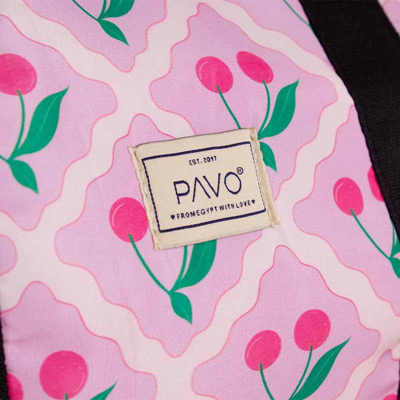 Pavo Cherry Duffle bag And Gerbera Bouquet