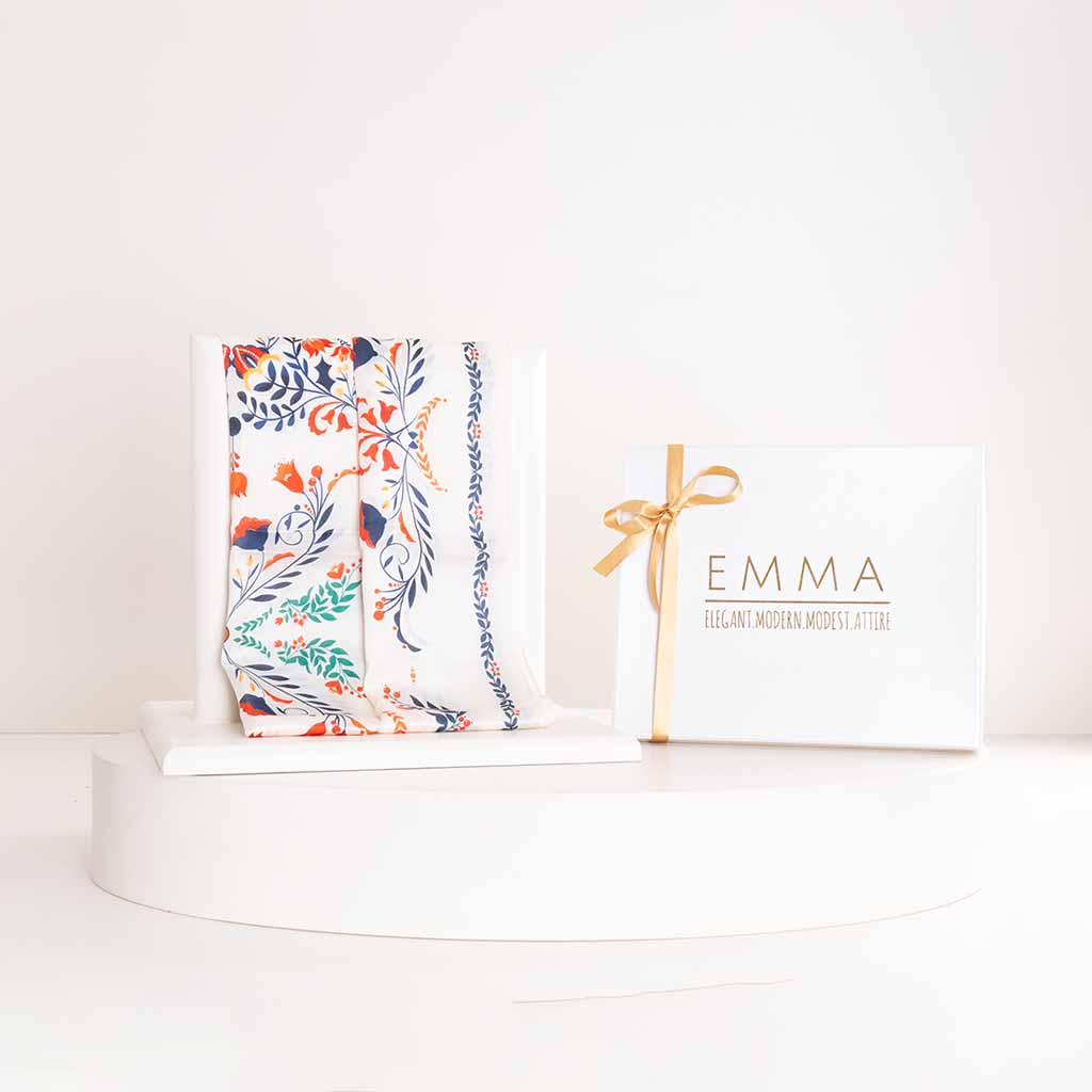 EMMA Morning Glamour Scarf & Revival Roses Bouquet
