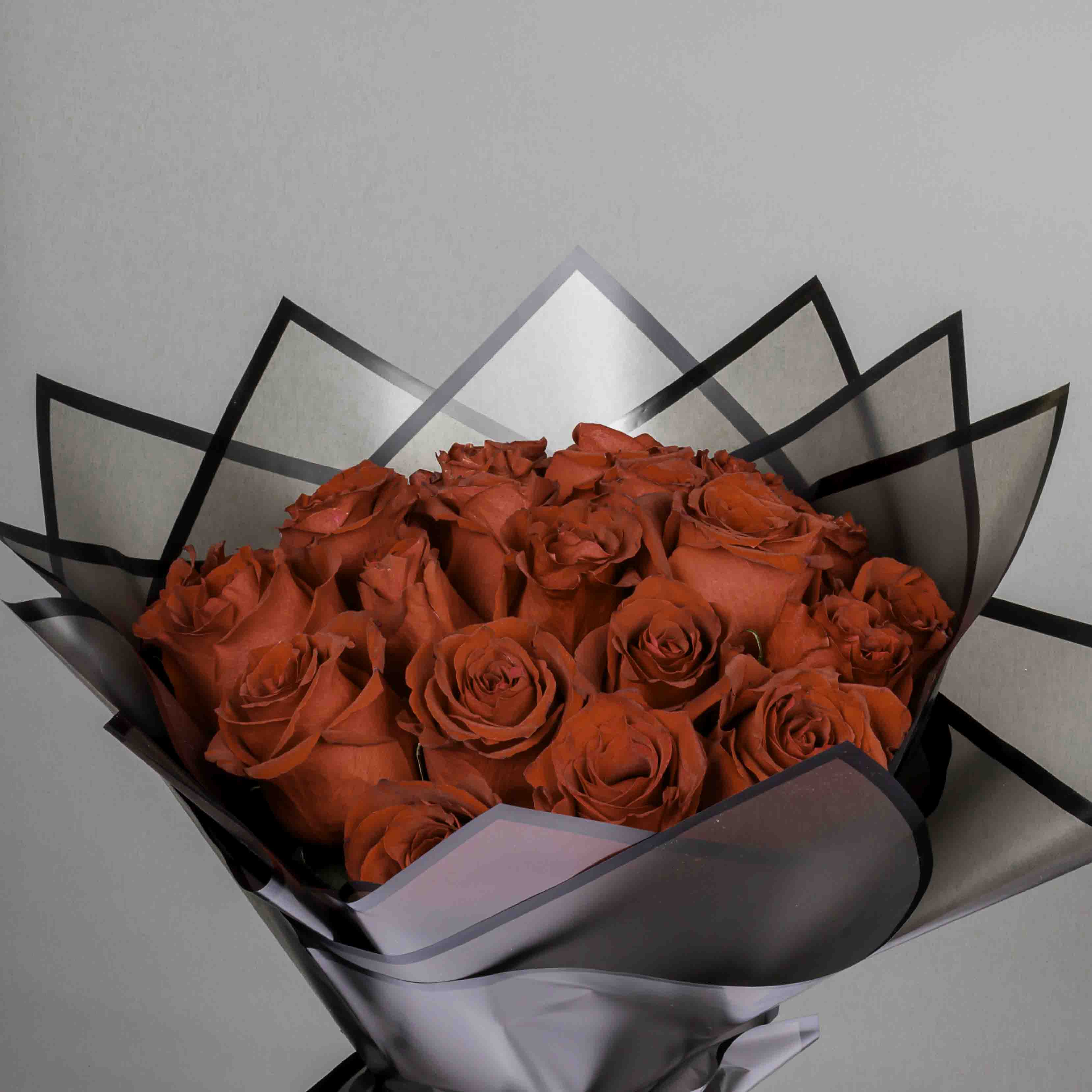 Flowrista | Dark Red Roses Bouquet - 30 Stems