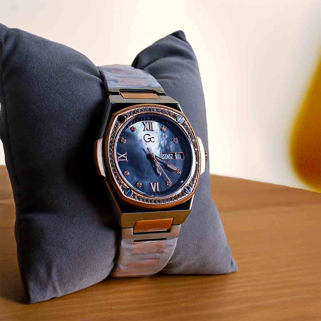 Guess Collection Analog Watch Y98001L5MF - For Woman