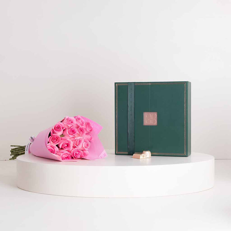 Patchi Les Signatures Prestige Box 940g & Pink Flowers Bouquet