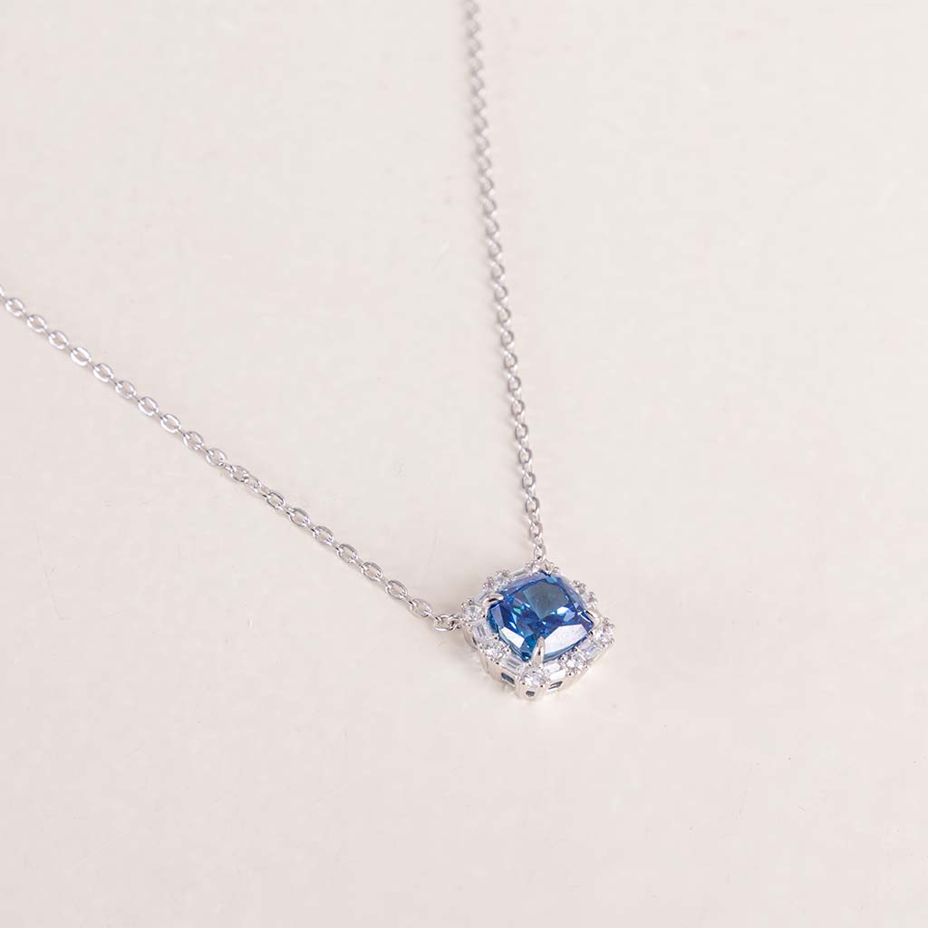 Markiz Thai Silver Platinum-Plated Blue Zircon Necklace