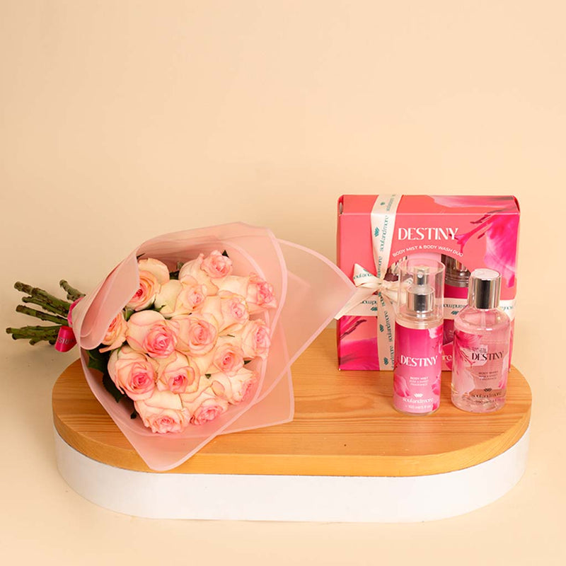 Soul & More Destiny set of 2 | A bouquet of 15 light pink flowers