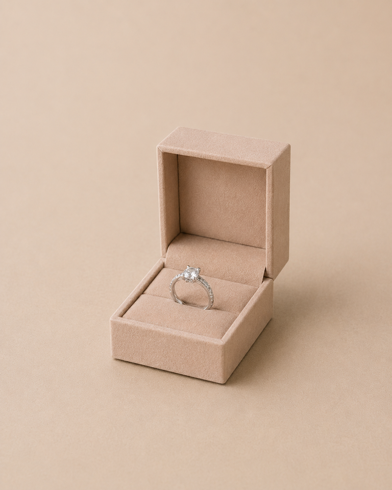Silvara Zircon Solitaire Twisted Band Ring & Sunflower Bouquet