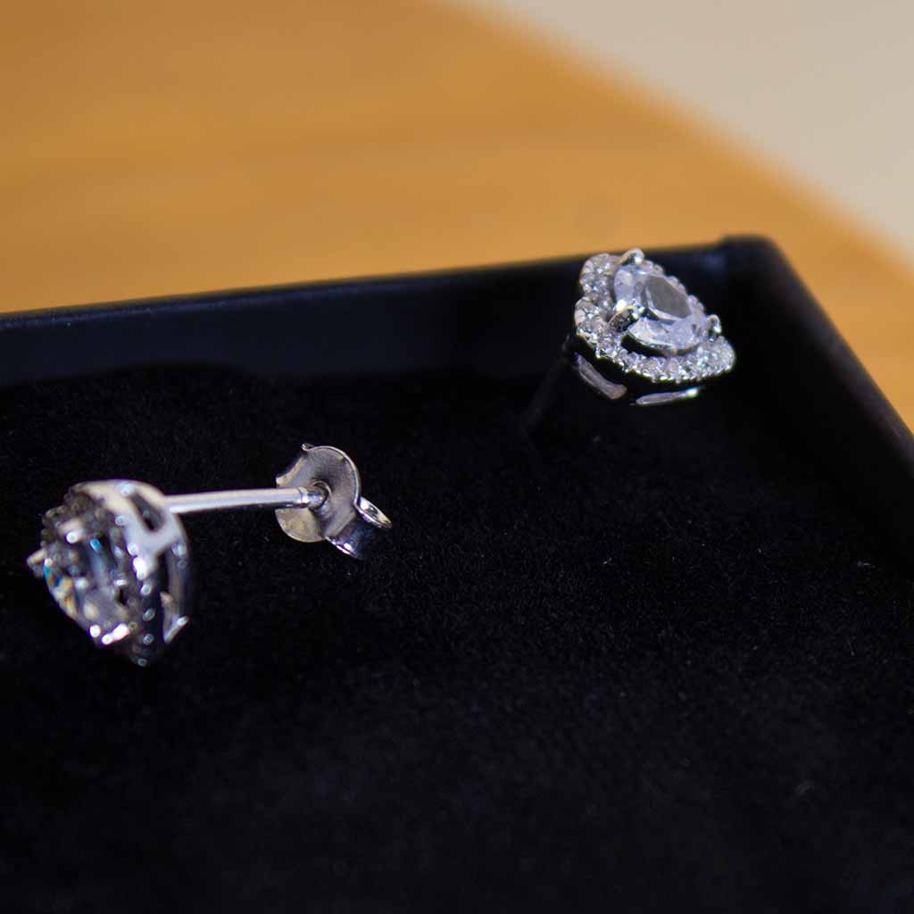 Feliz Moda Heart silver earrings with zircon stone And Deep Purble Bag
