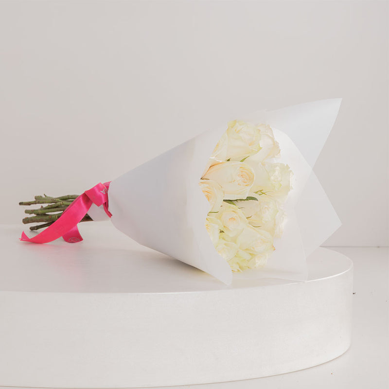 Zadna Mixed Dates and Nuts & White Roses Bouquet