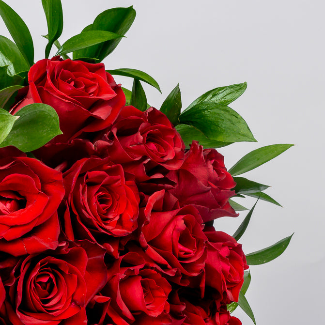Flowrista Hand Bouquet – Red Roses