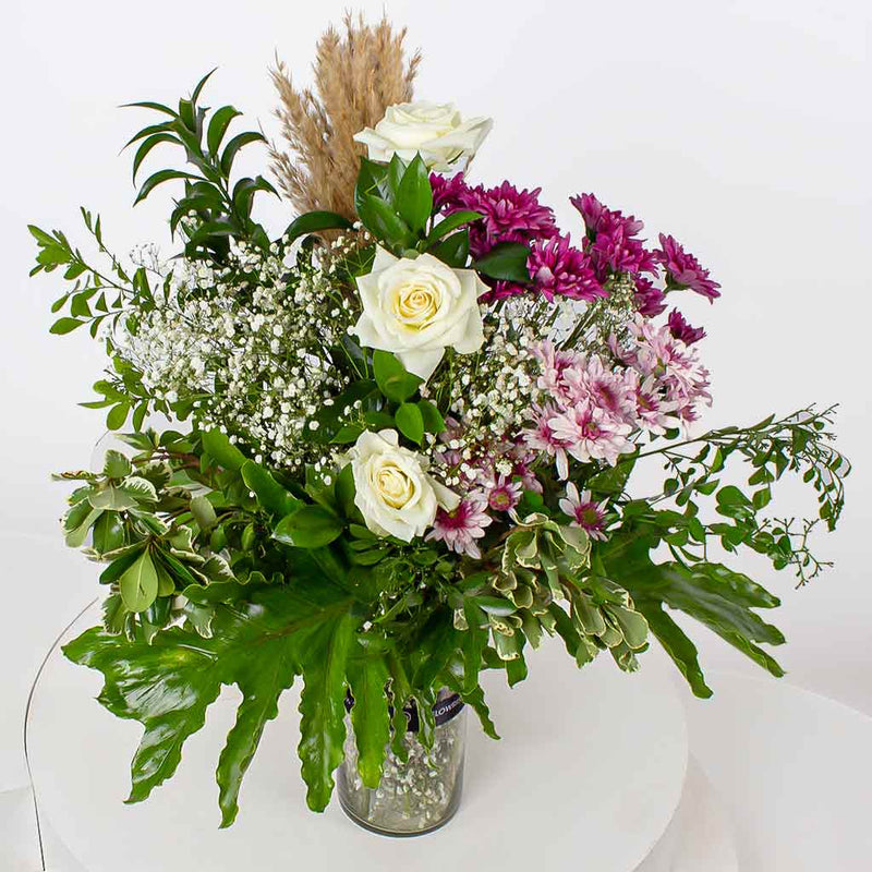 Chic Floral Vase - White & Purple