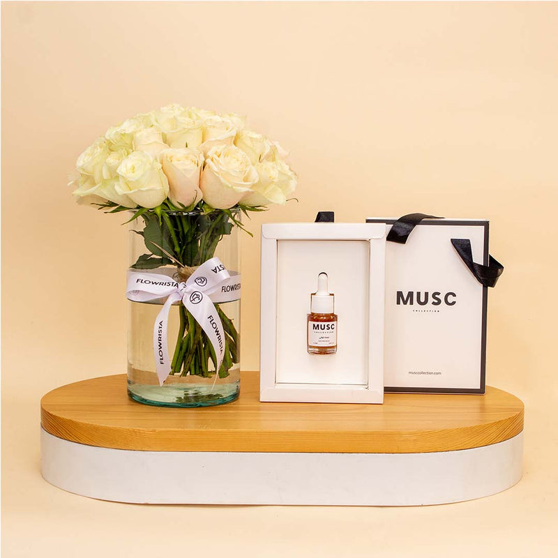 MUSC Toffee Musk Oil 10ml & White Roses Vase