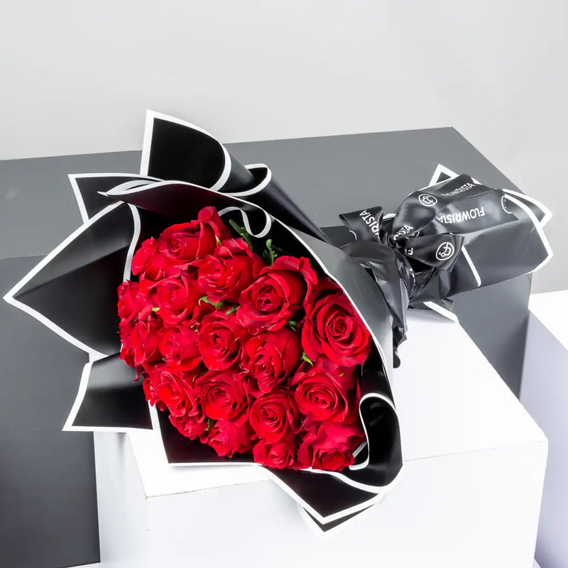 Flowrista | Red Roses Bouquet - 25 Stems