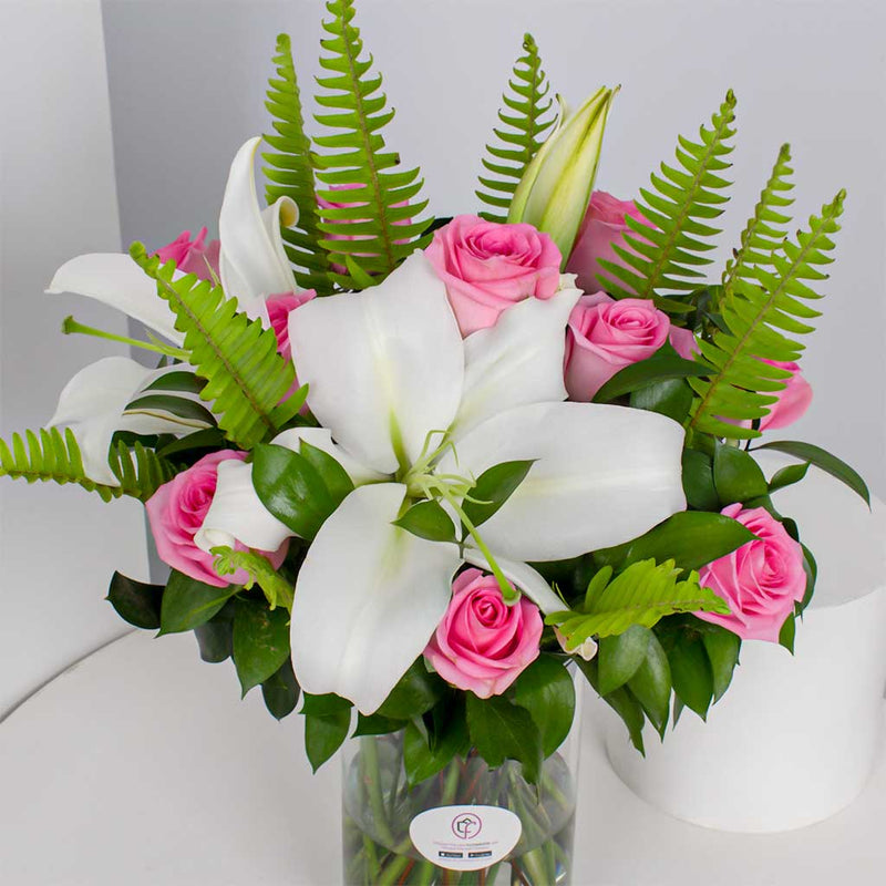 Flowrista | Pink Roses & Lilies Vase