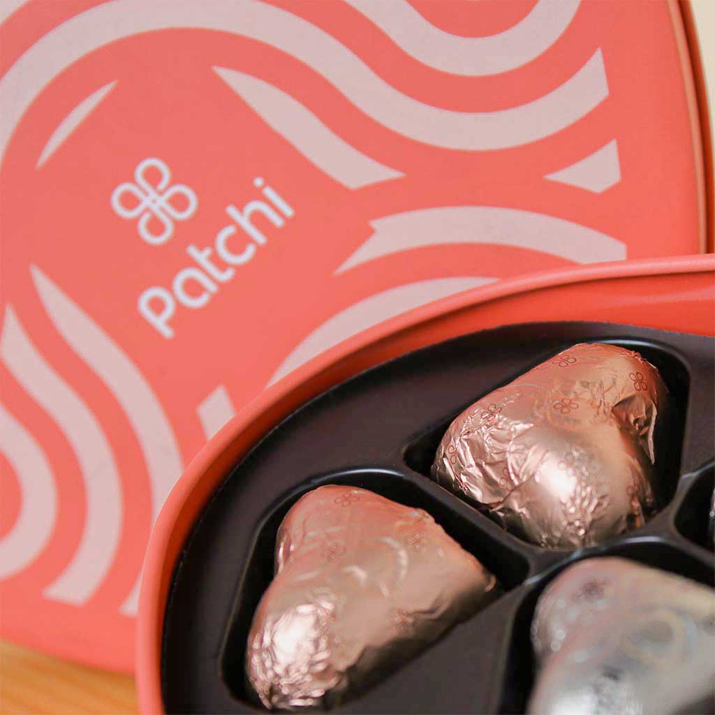 Patchi Tin Box of 22 Pieces | 20 Red Roses Vase