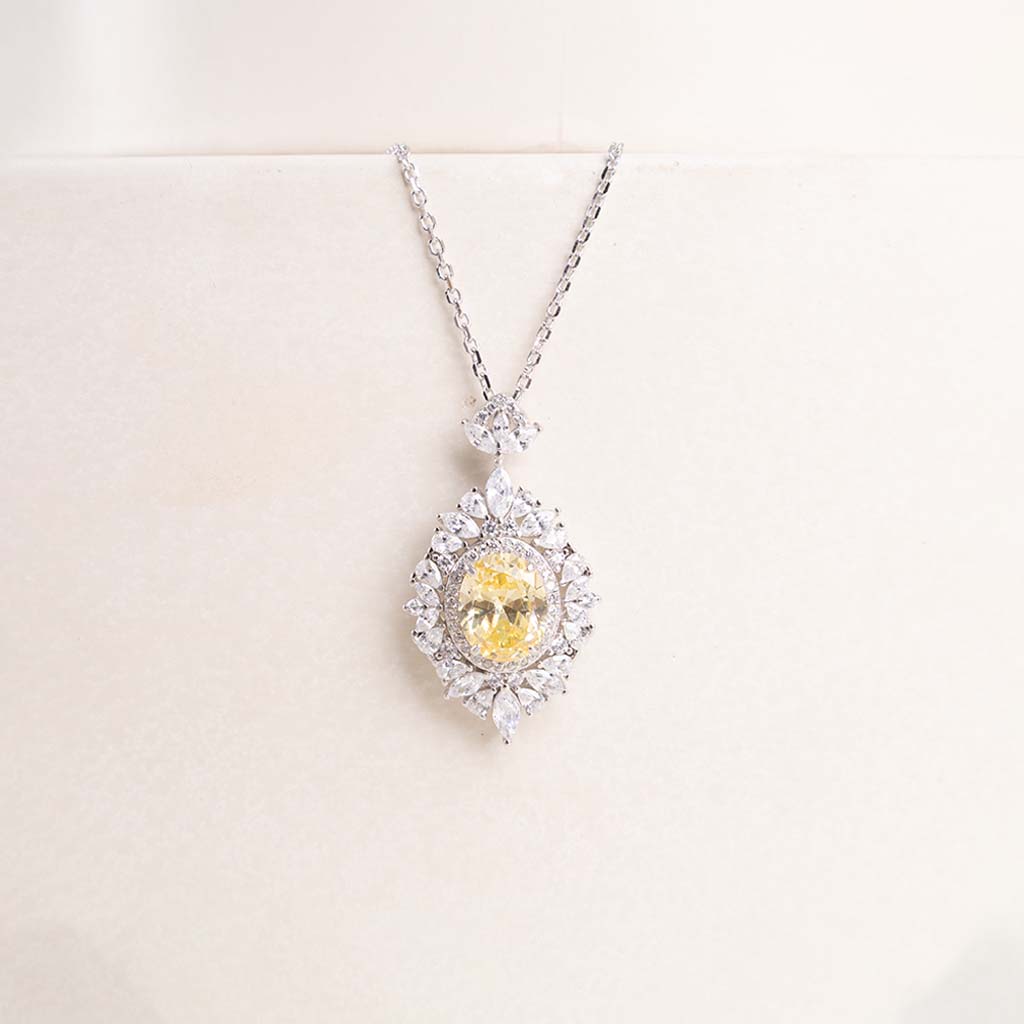 Markiz Platinum-Plated Yellow Zircon Necklace & Baby Roses & Gypsophila Bouquet