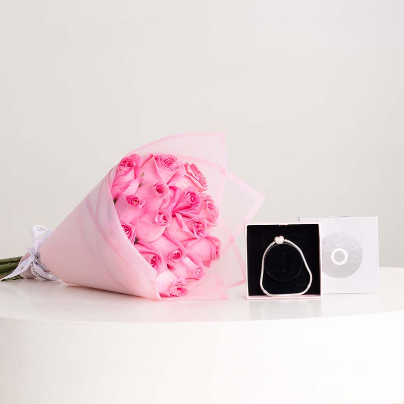 PANDORA Moments Silver Bracelet with Pavé Heart Clasp & Revival Roses Bouquet