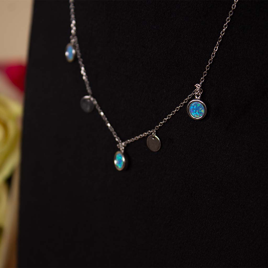Markiz Blue Opal Water Necklace And 15 White Roses