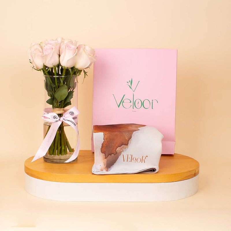 Veloor Nala Scarf & Pink Roses Vase