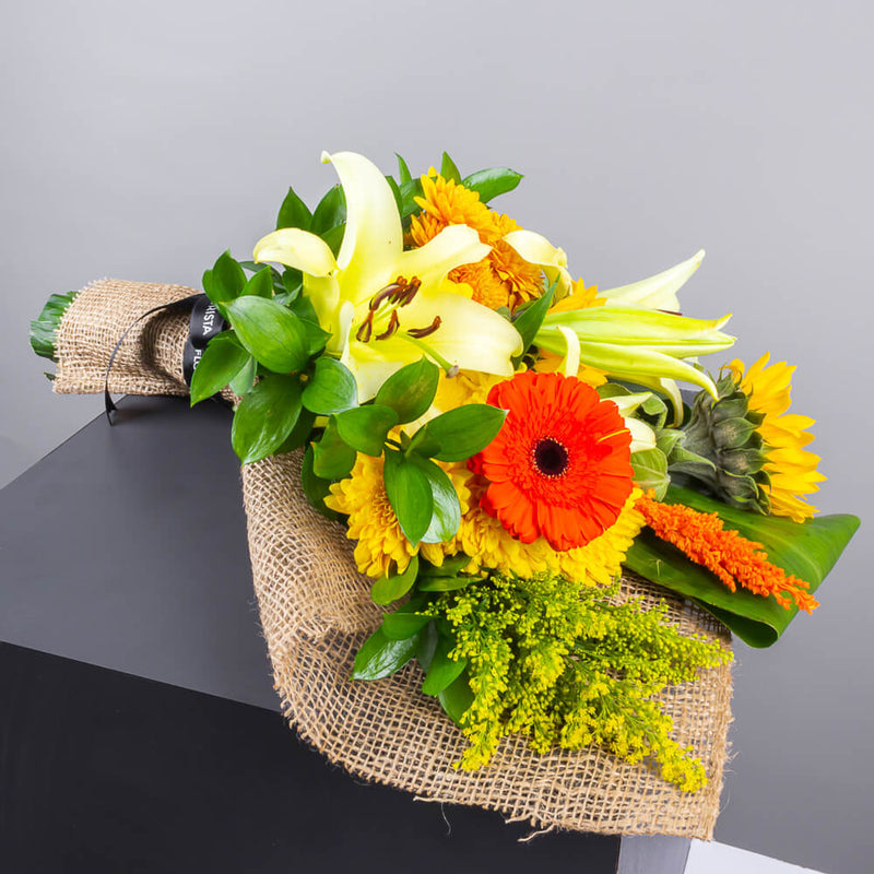 Flowrista | Mixed Hand Bouquet