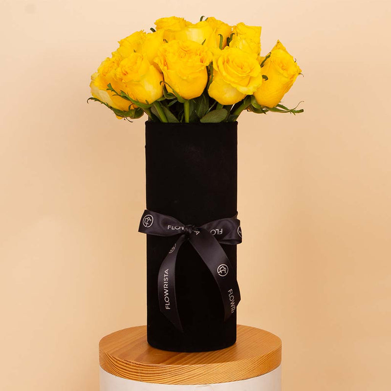 Glow Vase - 20 Yellow Roses