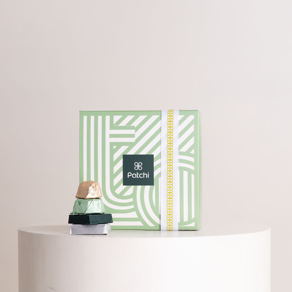 Patchi Chocolates 1kg & Revival Roses Vase