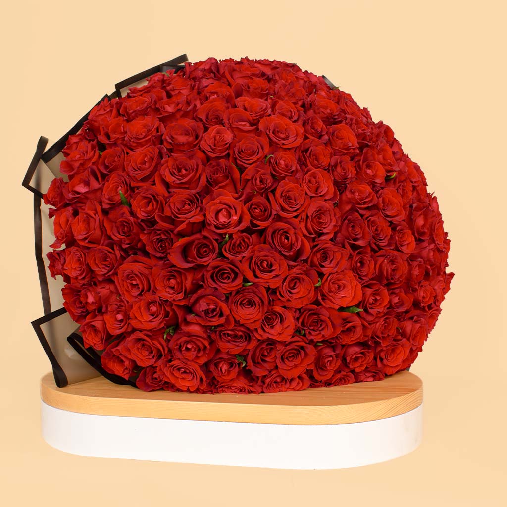 Flowrista | Grand Bouquet of 150 Red Roses