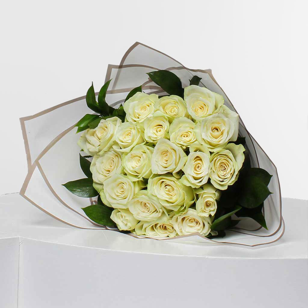White Roses Bouquet – 20 Stems