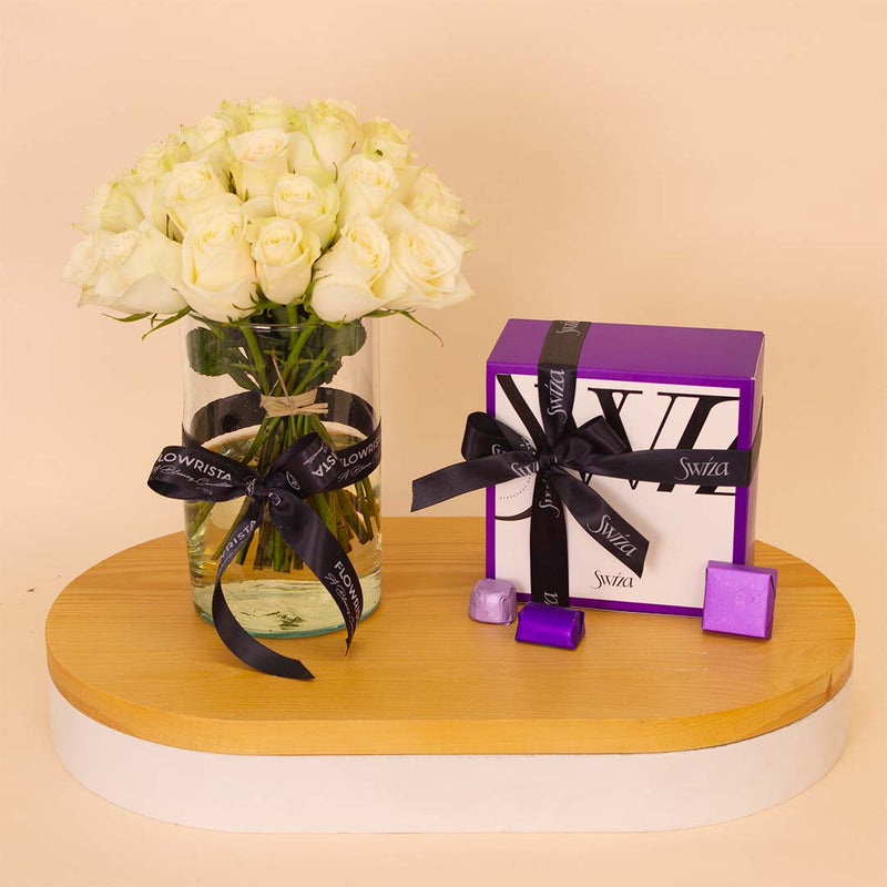 Swiza Chocolate Box 500g & 20 White Roses Vase