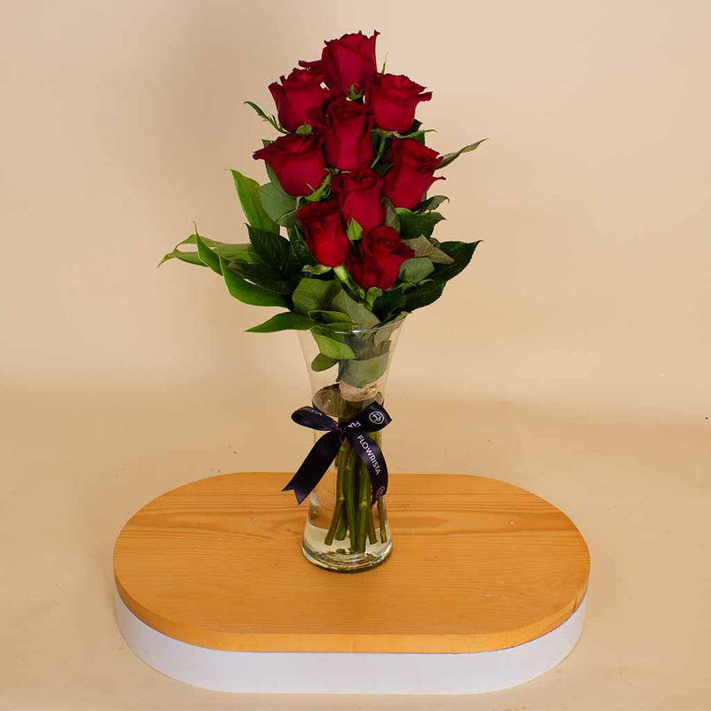 The Grand Love Vase – Luxurious Red Roses